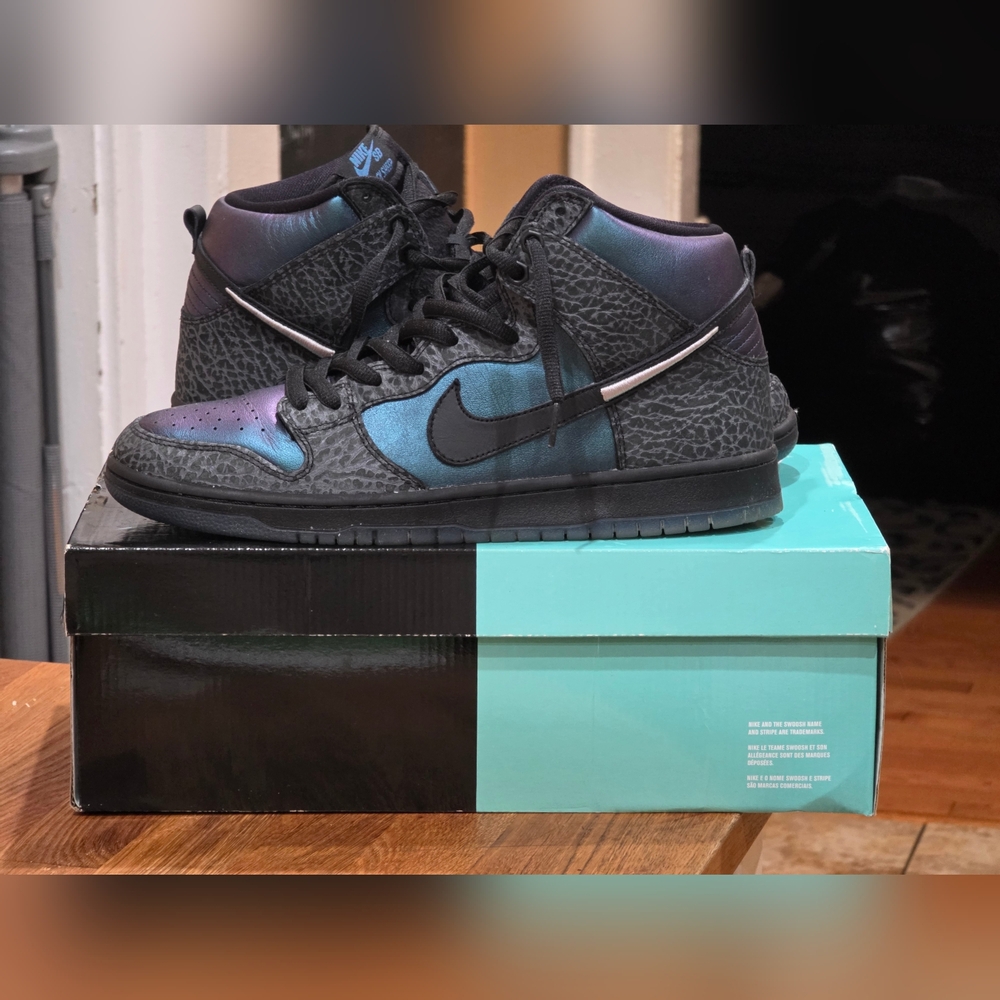 #Nike #SB Dunk High "Black Hornet"